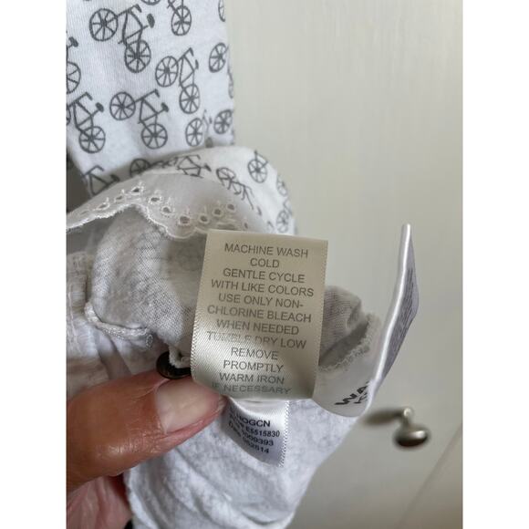 Eileen West sleeveless knee length nightgown pleated white bicycles cotton Small - Picture 7 of 7